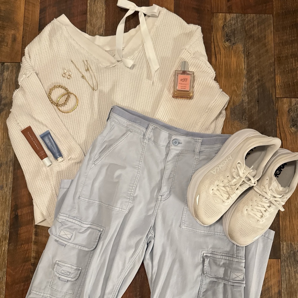 American Eagle Outfitters Cream Stretch Pants